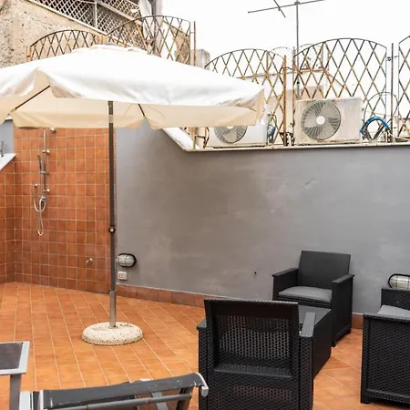 Free Parking In Elegante Loft In Via Indipendenza Apartman Gaeta